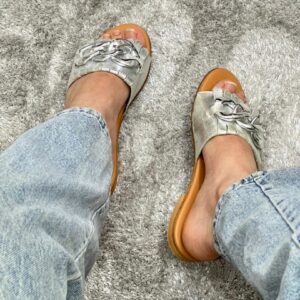 Mules 38